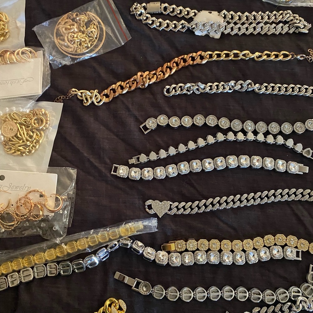 Bing jewelry bundle 
Ready to ship - Picture 10 of 11